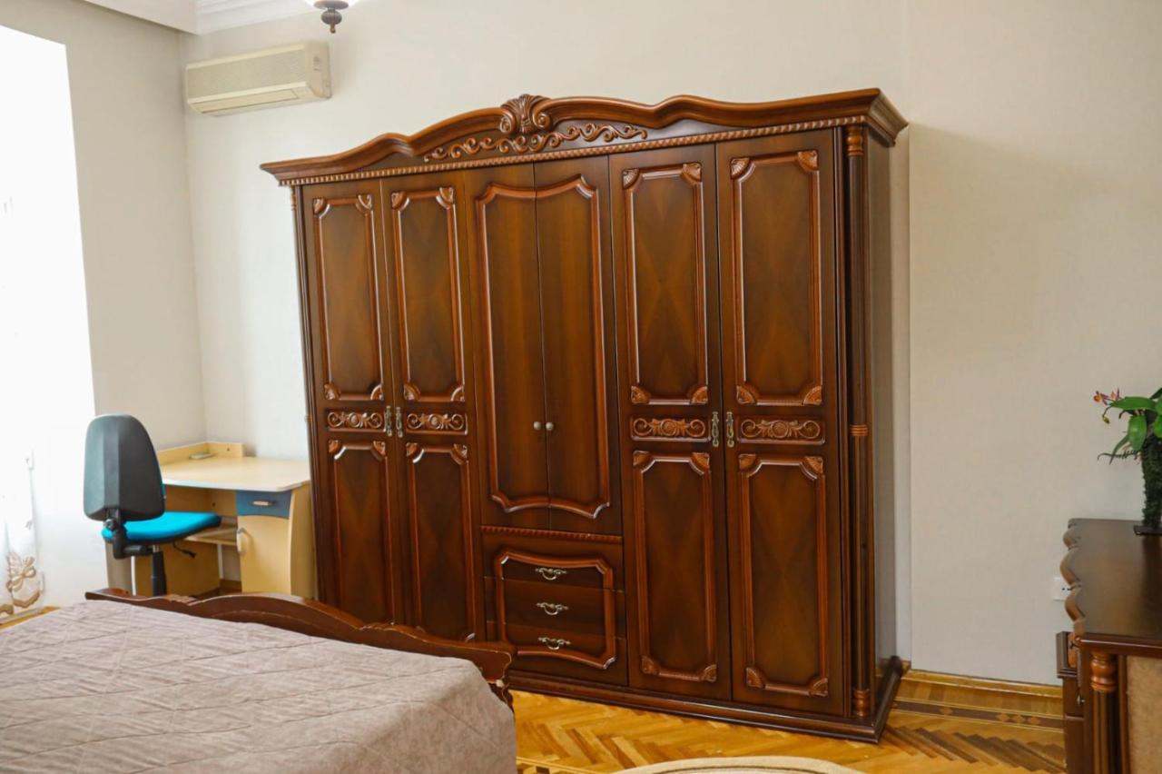 Azneft Royal Suite Apartment Sea View Baku Exterior foto